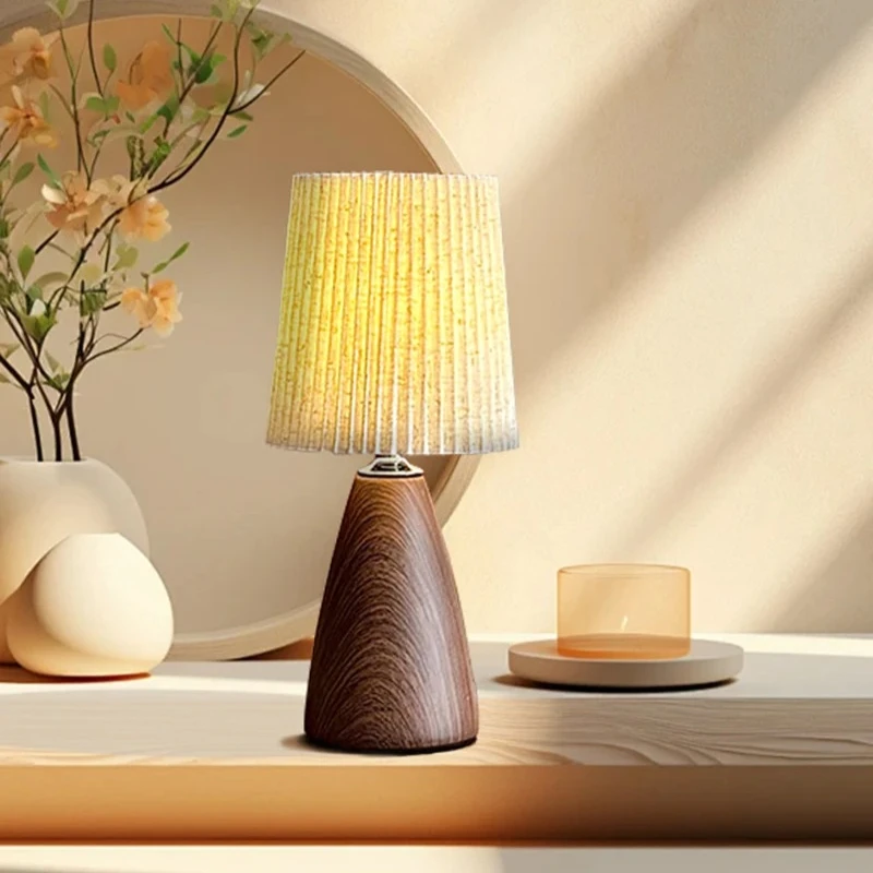 Nordic LED Table Lamp Bedroom  - Desk Setup White incelemesi ve fiyatı
